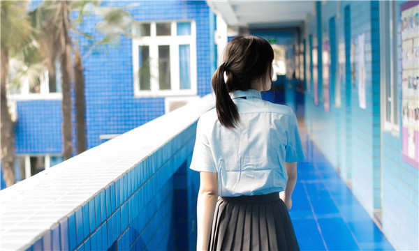 察布查尔如何找到一个可以帮助我生孩子的女人？